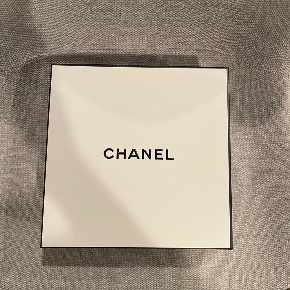Chanel box